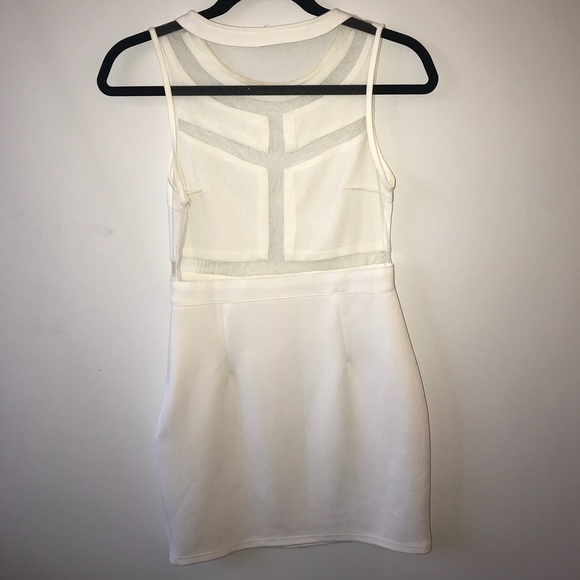 Tight white dress with sheer open back - Picture 2 of 2